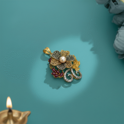 Gold locket with a 3D flower design in Turkish style