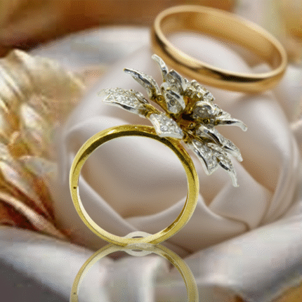 Gold Ring with a 3D moving flower in English style