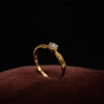 solitaire style engagement ring